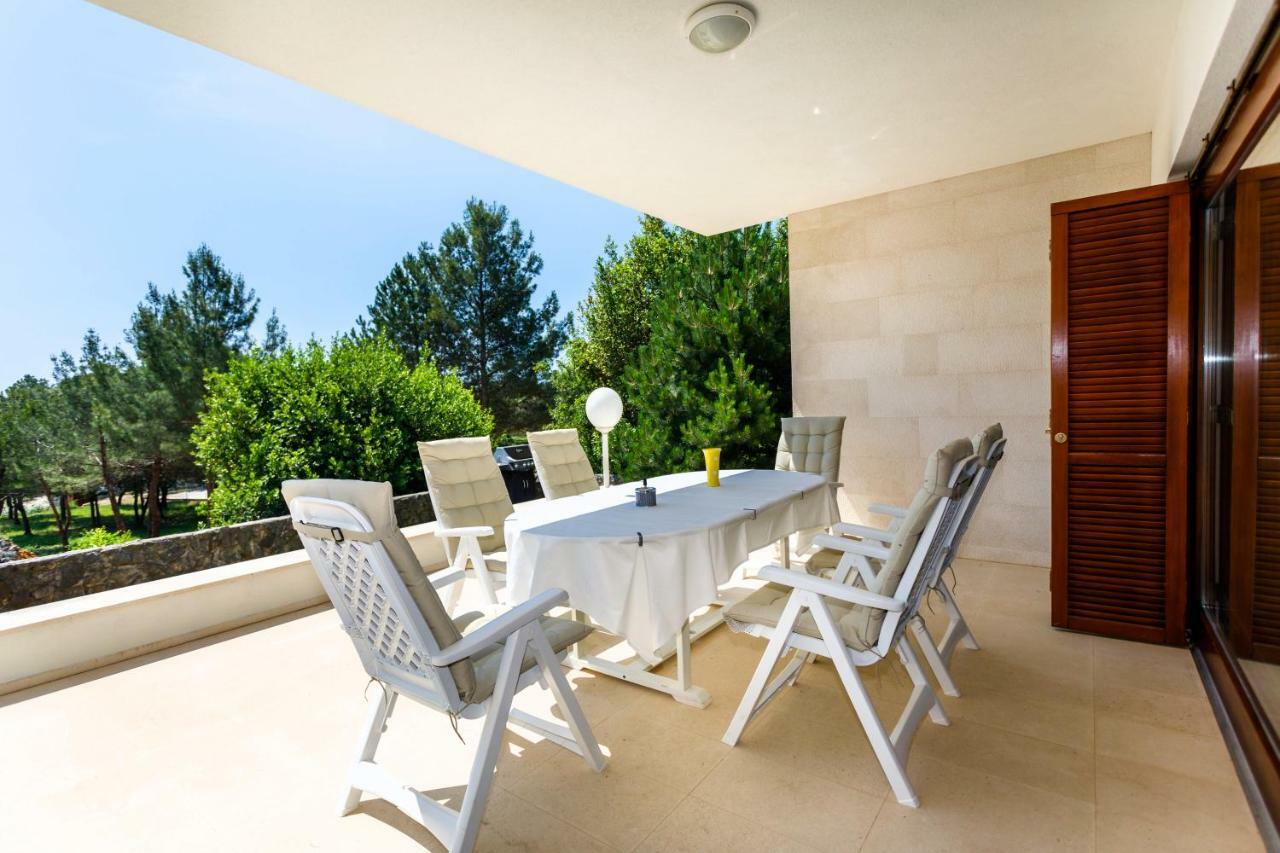Apartman Jezevac Krk Town Esterno foto
